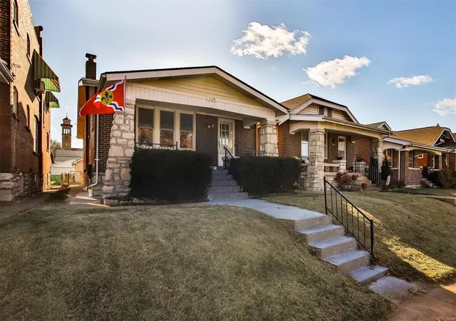 Photo 1 of Single family home for sale at 5128 Goethe Ave, Saint Louis, MO 63109 | MLS# 25004089 | Listing updated on 2025-03-19