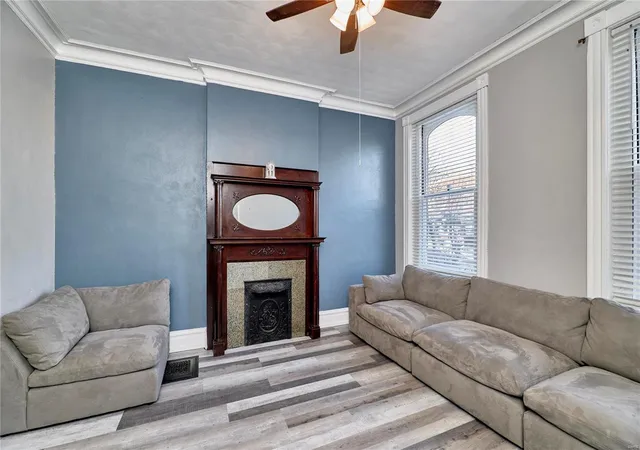 Photo 4 of Single family home for sale at 2922 S Compton Ave, Saint Louis, MO 63118 | MLS# 25004147 | Listing updated on 2025-03-19