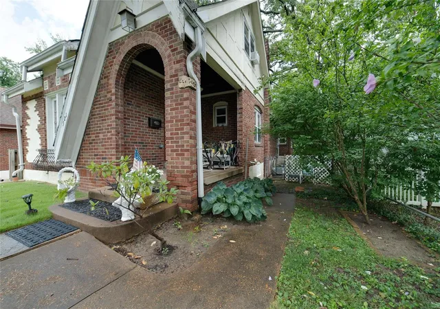 3rd image of 521 Goethe Ave, Saint Louis, MO 63122 | MLS# 25004201