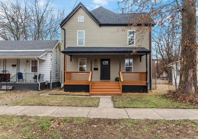 Photo 1 of Single family home for sale at 6634 Chamberlain Ave, Saint Louis, MO 63130 | MLS# 25004224 | Listing updated on 2025-03-17