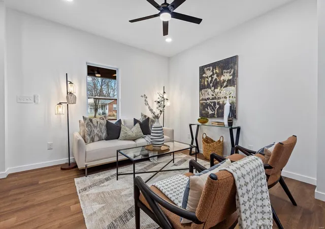 Photo 3 of Single family home for sale at 6634 Chamberlain Ave, Saint Louis, MO 63130 | MLS# 25004224 | Listing updated on 2025-03-17