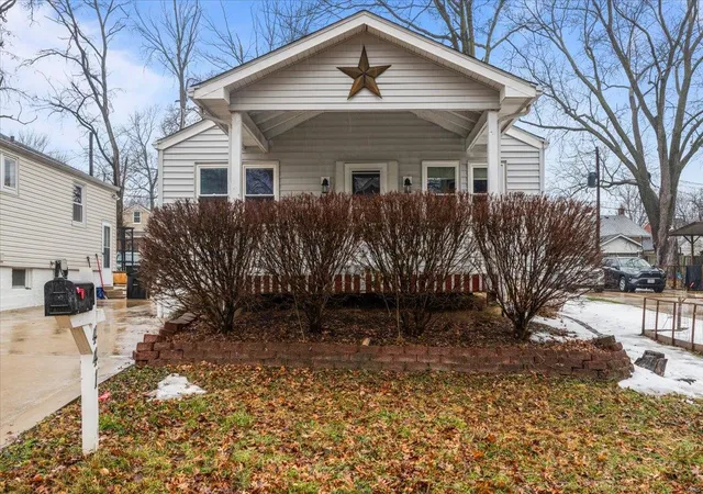 Photo 1 of Single family home for sale at 441 Erber Dr, Saint Louis, MO 63122 | MLS# 25004480 | Listing updated on 2025-02-01