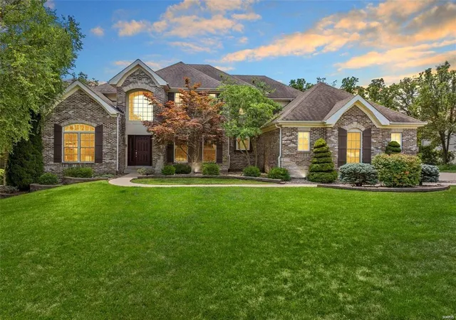Photo 1 of Single family home for sale at 103 Saybridge Manor Pkwy, Lake Saint Louis, MO 63367 | MLS# 25004525 | Listing updated on 2025-03-13