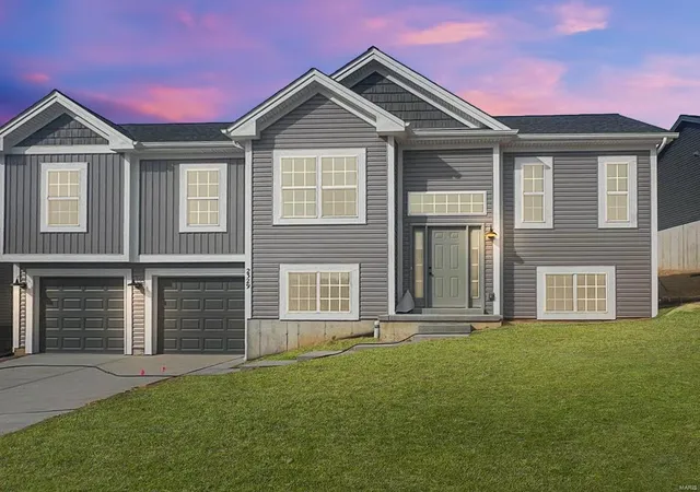 1st image of 42 Koch Cattle Dr #42 STB, Washington, MO 63090 | MLS# 25004534