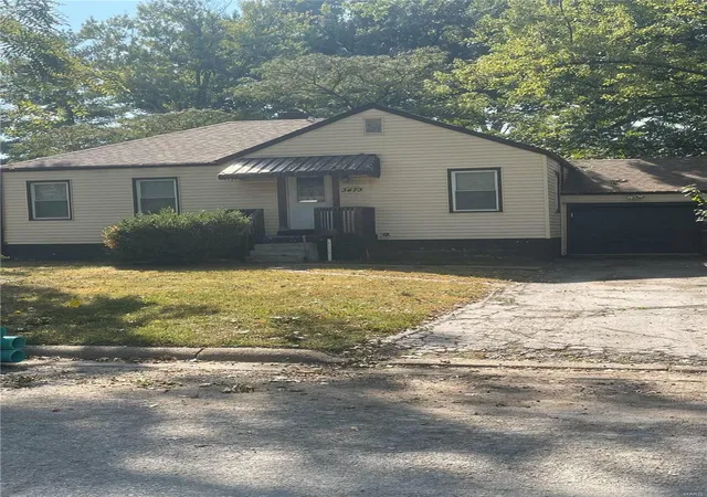 Photo 1 of Single family home for sale at 3473 St Joachim Ln, Saint Ann, MO 63074 | MLS# 25004555 | Listing updated on 2025-01-29
