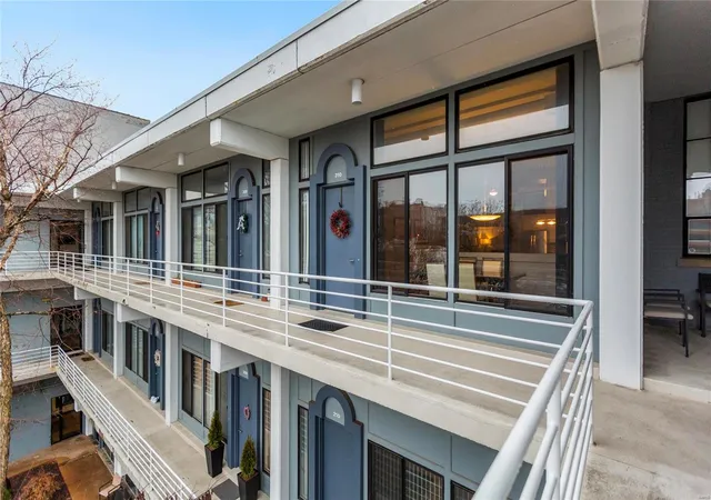 Photo 1 of Condo for sale at 4100 Laclede Ave #310, Saint Louis, MO 63108 | MLS# 25004589 | Listing updated on 2025-03-03