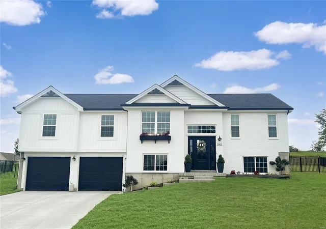 Photo 1 of Single family home for sale at 41 Fiddlers Close #41STB, Washington, MO 63090 | MLS# 25004604 | Listing updated on 2025-01-29
