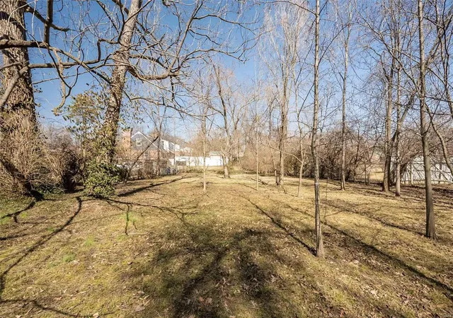 4th image of 9830 Madison Ave, Saint Louis, MO 63119 | MLS# 25004747