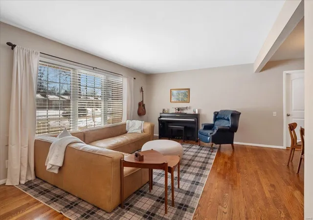 Photo 4 of Single family home for sale at 625 Laven Del Ln, Saint Louis, MO 63122 | MLS# 25004755 | Listing updated on 2025-03-06