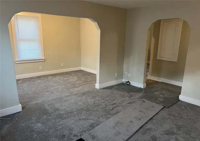 Photo 3 of Single family home for sale at 216 Averill Ave, Saint Louis, MO 63135 | MLS# 25004795 | Listing updated on 2025-03-17