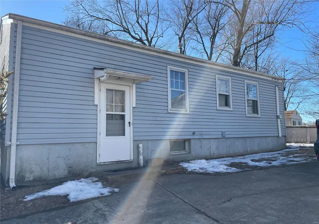 Photo 22 of Single family home for sale at 3329 Krem Ct, Saint Ann, MO 63074 | MLS# 25004809 | Listing updated on 2025-01-30