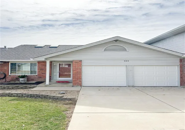 Listing Photo 1 - Condo for sale in building located at 4412 Stone Wood Ct, Saint Louis, MO 63128