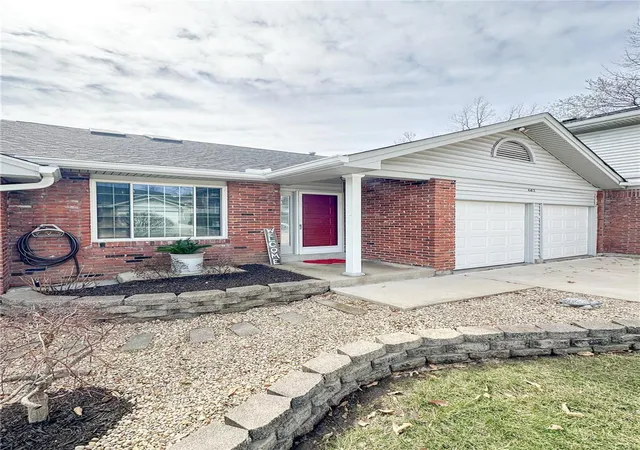 Listing Photo 2 - Condo for sale in building located at 4412 Stone Wood Ct, Saint Louis, MO 63128