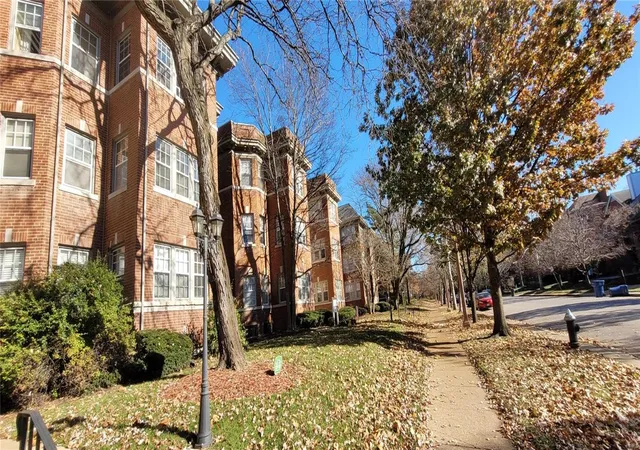 Photo 2 of Single family home for sale at 5621 Waterman #5, Saint Louis, MO 63112 | MLS# 25004845 | Listing updated on 2025-01-30