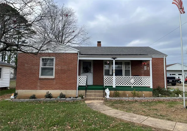 Photo 1 of Single family home for sale at 306 Lincoln, Fredericktown, MO 63645 | MLS# 25004915 | Listing updated on 2025-02-01