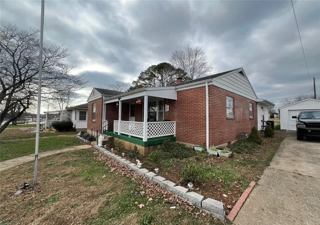 Photo 2 of Single family home for sale at 306 Lincoln, Fredericktown, MO 63645 | MLS# 25004915 | Listing updated on 2025-02-01