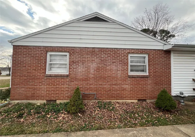 Photo 3 of Single family home for sale at 306 Lincoln, Fredericktown, MO 63645 | MLS# 25004915 | Listing updated on 2025-02-01