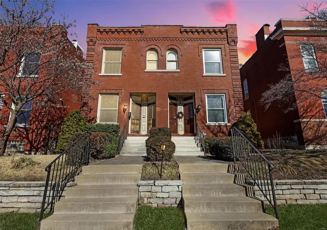 Townhouse for sale at 3451 Arsenal St, Saint Louis, MO 63118 | MLS# 25004995