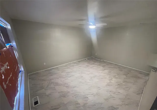 Photo 2 of Single family home for sale at 5614 Hamilton Ave, Saint Louis, MO 63136 | MLS# 25005026 | Listing updated on 2025-03-03