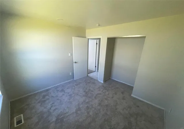 Photo 4 of Single family home for sale at 5614 Hamilton Ave, Saint Louis, MO 63136 | MLS# 25005026 | Listing updated on 2025-03-03
