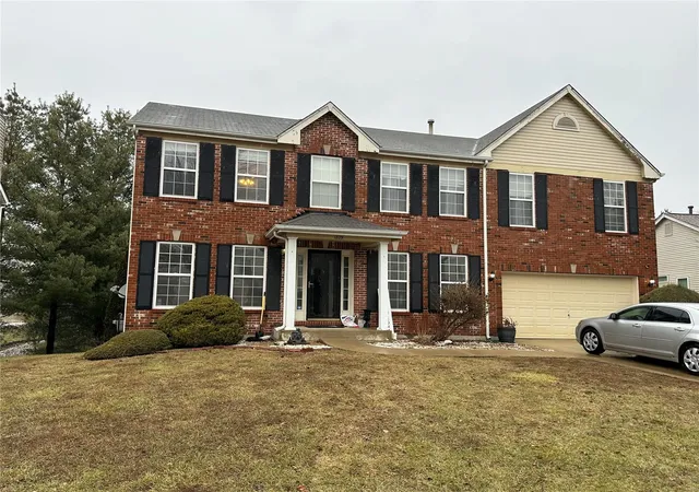 Photo 1 of Single family home for sale at 1829 Dalton Dr, Belleville, IL 62226 | MLS# 25005030 | Listing updated on 2025-01-30