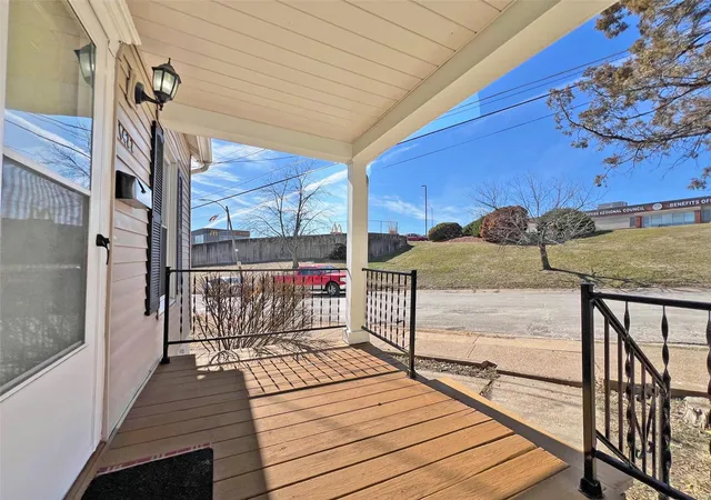 Photo 3 of Single family home for sale at 1422 Sulphur Ave, Saint Louis, MO 63110 | MLS# 25005050 | Listing updated on 2025-03-16