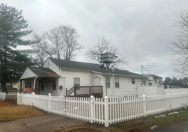 Photo 1 of Single family home for sale at 7601 Alabama Ave, Saint Louis, MO 63111 | MLS# 25005105 | Listing updated on 2025-03-14