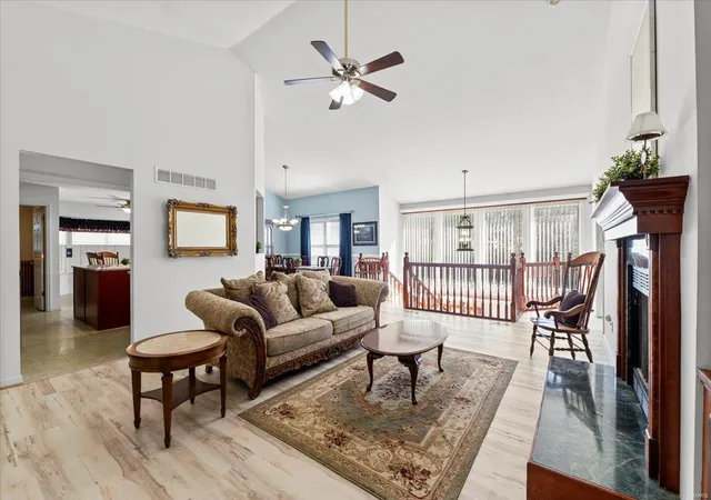 Photo 3 of Sale Pending at 18 Bristol Valley Ct, Saint Peters, MO 63376 | MLS# 25005147 | Listing updated on 2025-03-05