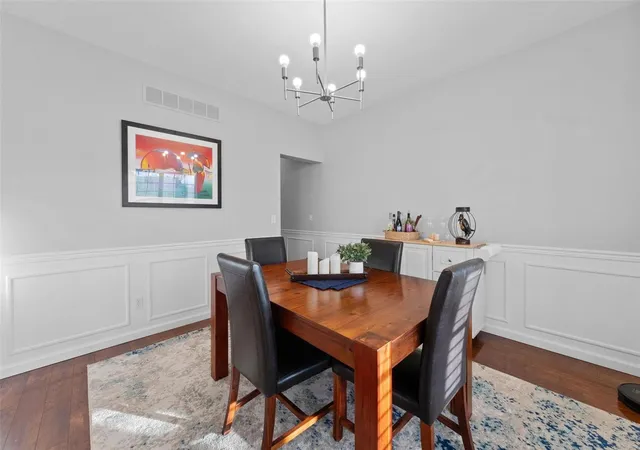 Photo 4 of Single family home for sale at 1 Richmond Ctr Blvd, Saint Peters, MO 63376 | MLS# 25005154 | Listing updated on 2025-02-01