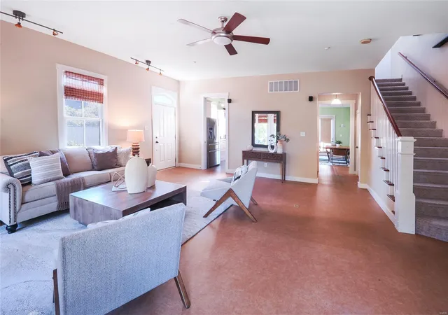 Photo 4 of Townhouse for sale at 3306 Shutten Wy, Saint Charles, MO 63301 | MLS# 25005161 | Listing updated on 2025-01-31