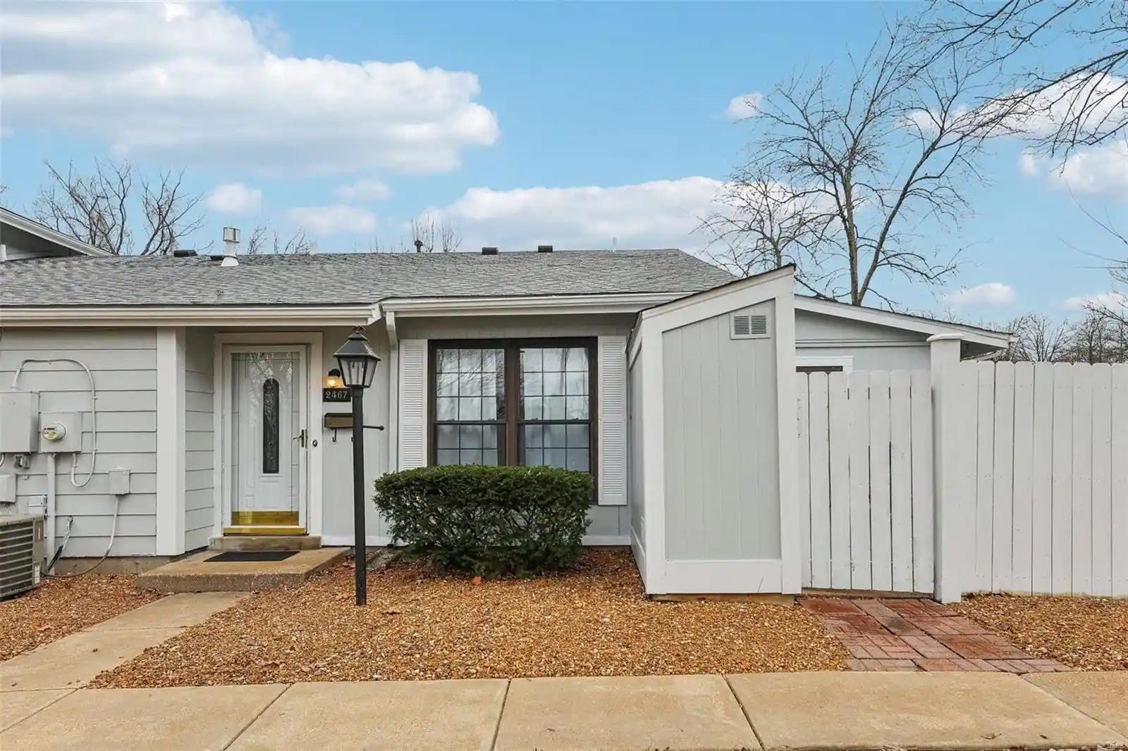 Listing Photo 1 - Condo for sale in 2467 Forest Shadows Dr located at 2467 Forest Shadows Dr, Saint Louis, MO 63136 - Unit 2467 Forest Shadows Dr
