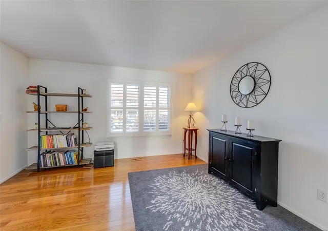 Photo 2 of Single family home for sale at 38 Kentucky Blue Ridge Ct, Saint Charles, MO 63303 | MLS# 25005189 | Listing updated on 2025-02-04