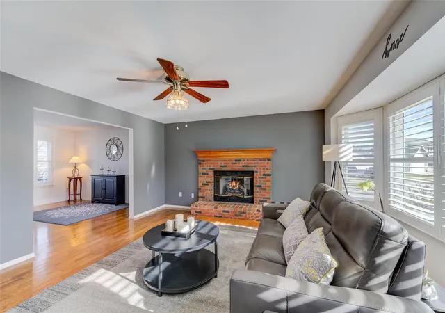 Photo 4 of Single family home for sale at 38 Kentucky Blue Ridge Ct, Saint Charles, MO 63303 | MLS# 25005189 | Listing updated on 2025-02-04