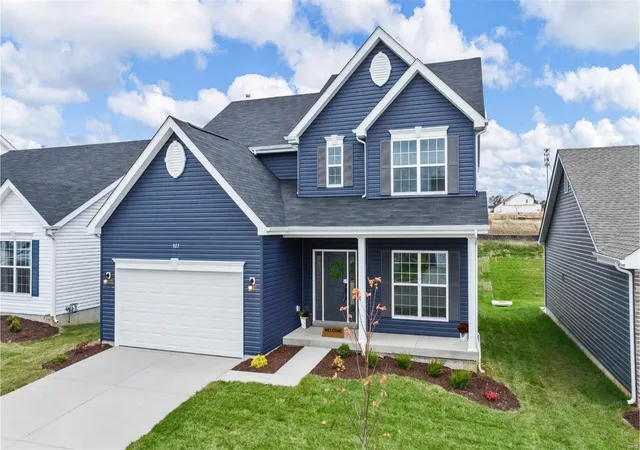 Photo 4 of Single family home for sale at 927 Little Fieldstone Ct Ct, Wentzville, MO 63385 | MLS# 25005203 | Listing updated on 2025-03-17
