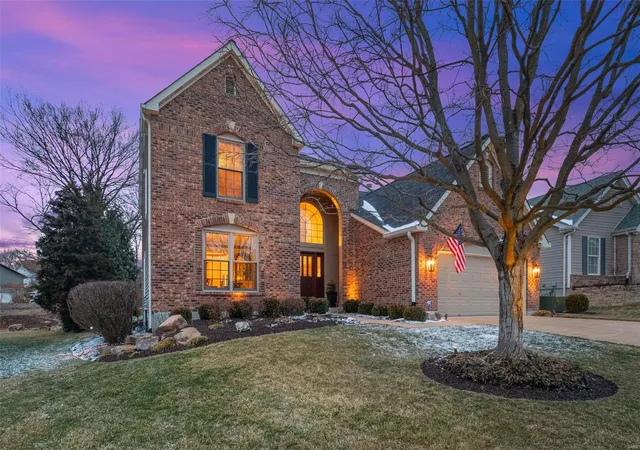 Photo 1 of Single family home for sale at 9854 Grantview Forest Dr, Saint Louis, MO 63123 | MLS# 25005337 | Listing updated on 2025-02-21