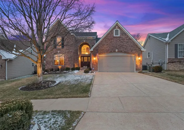 Photo 2 of Single family home for sale at 9854 Grantview Forest Dr, Saint Louis, MO 63123 | MLS# 25005337 | Listing updated on 2025-02-21