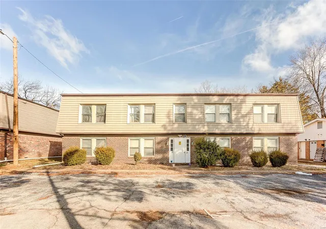 1st image of 313 W I St, Swansea, IL 62226 | MLS# 25005540
