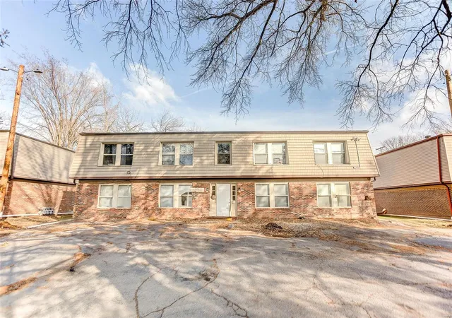 2nd image of 313 W I St, Swansea, IL 62226 | MLS# 25005540