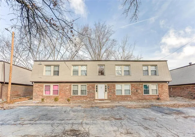 3rd image of 313 W I St, Swansea, IL 62226 | MLS# 25005540