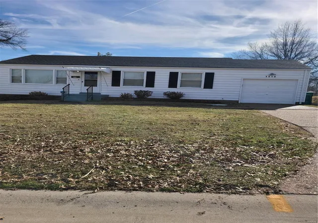 Photo 1 of Single family home for sale at 1410 Akron Dr, Saint Louis, MO 63137 | MLS# 25005543 | Listing updated on 2025-03-17
