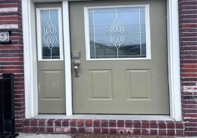 Photo 1 of Townhouse for sale at 9 Cabanne Townhome Dr, Saint Louis, MO 63112 | MLS# 25005593 | Listing updated on 2025-02-27