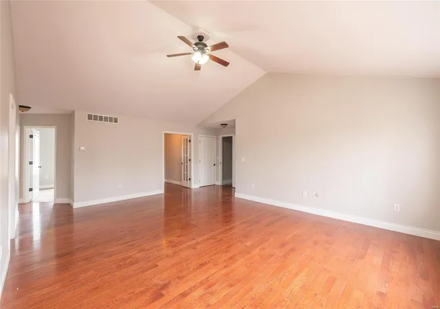 Photo 3 of Sale Pending at 116 Brush Creek Pkwy, Saint Robert, MO 65584 | MLS# 25005698 | Listing updated on 2025-03-16