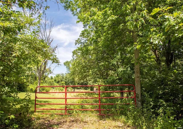 9th image of 5001 Hilltop Ln, Imperial, MO 63010 | MLS# 25005722