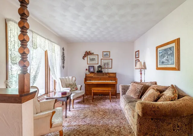Photo 3 of Single family home for sale at 22897 Rose Ln, Sainte Genevieve, MO 63670 | MLS# 25005785 | Listing updated on 2025-02-04