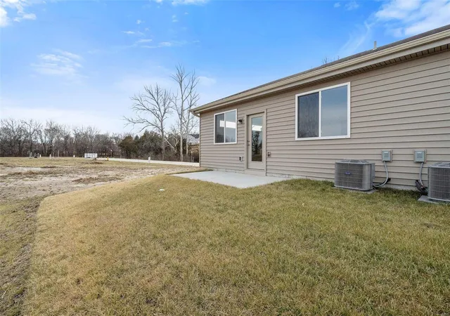 image of 893 Walter Wy, Washington, MO 63090