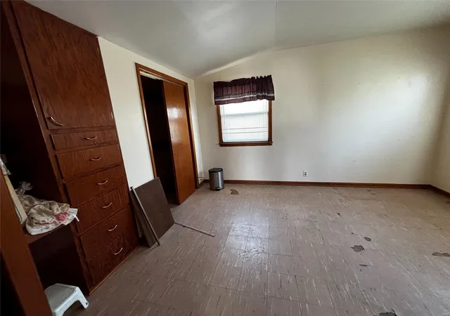 Photo 10 of Single family home for sale at 1101 S Main St, Vandalia, MO 63382 | MLS# 25005967 | Listing updated on 2025-02-04