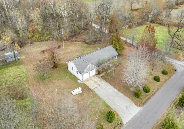 3rd image of 1967 Old Springfield Rd, Cuba, MO 65453 | MLS# 25006020