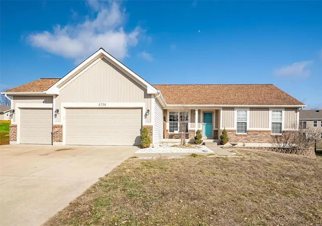 Photo 1 of Single family home for sale at 2736 Defender Dr, Wentzville, MO 63385 | MLS# 25006033 | Listing updated on 2025-03-07
