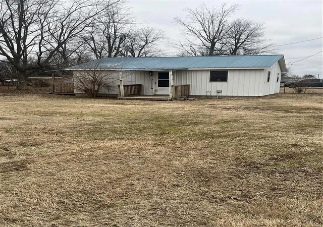 Photo 1 of Single family home for sale at 109 S Elm, Arbyrd, MO 63821 | MLS# 25006094 | Listing updated on 2025-03-17
