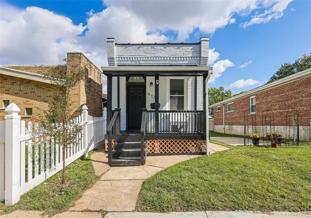 Photo 1 of Sale Pending at 917 Fillmore St, Saint Louis, MO 63111 | MLS# 25006222 | Listing updated on 2025-03-19